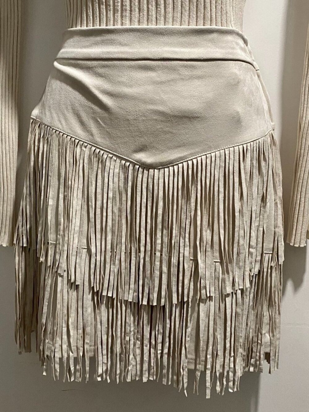 New Alya Bone Faux Suede Fringes Boho Western Cowgirl Work Preppy Mini Skirt M